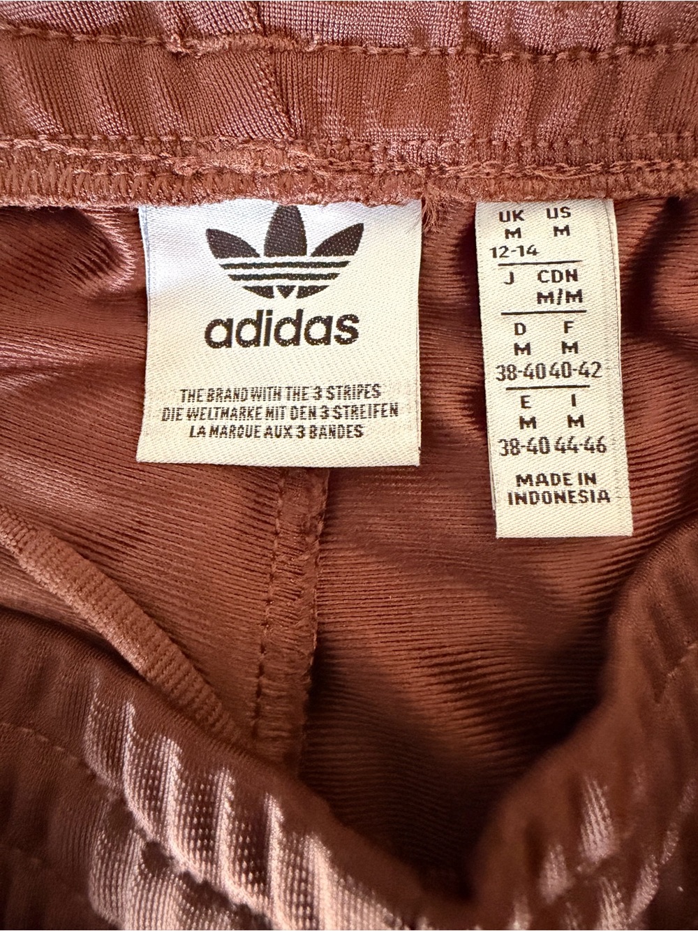 NWOT ADIDAS Women’s Originals Firebird Loose track pants in brown/white - Picture 8 of 10